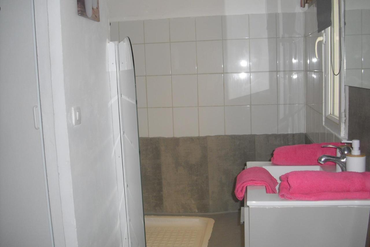 Lou Mas Li Pitchoun "Le Prunier " Apartment Горд Екстериор снимка